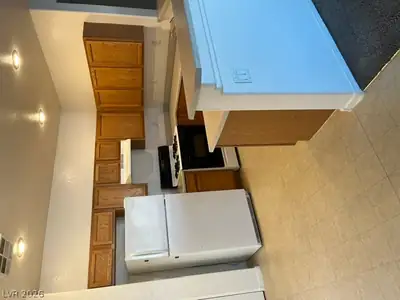 2511 April Breeze Lane Kitchen