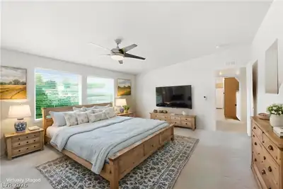 255 East Ormond Street Bedroom