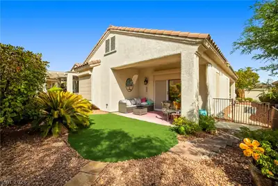 2515 Romanza Road Patio