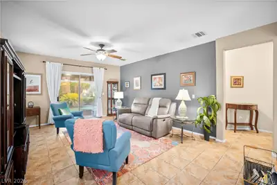 2515 Romanza Road Living Room