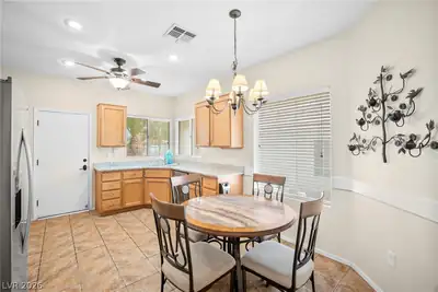 2515 Romanza Road Kitchen