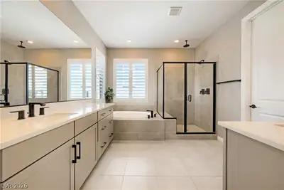 12439 Iron Bluff Avenue, Las Vegas, NV 89138 Primary Bathroom