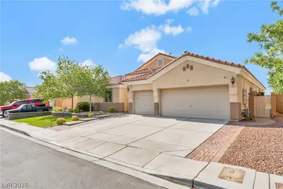 109 Whitetail Archery Avenue, North Las Vegas, NV 89084 Front of Structure