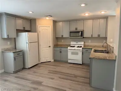676 Magrath Street, Las Vegas, NV 89178 Kitchen