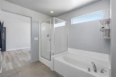 4614 Lime Straight Drive, Las Vegas, NV 89115 Primary Bathroom