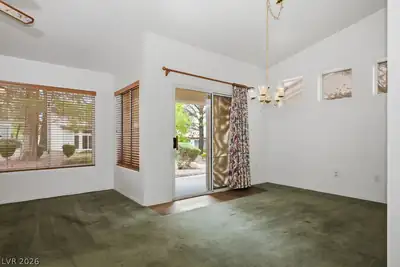 3113 Ravenshoe Drive, Las Vegas, NV 89134 Living Room