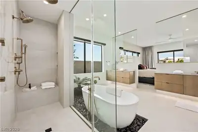 1500 Pleasant Bay Court, Henderson, NV 89011 Primary Bathroom