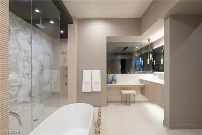 1528 Pleasant Bay Court, Henderson, NV 89011 Primary Bathroom
