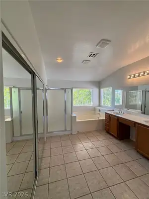 2722 La Porte Court, Henderson, NV 89052 Primary Bathroom