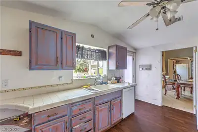 5301 Reiter Avenue, Las Vegas, NV 89108 Kitchen