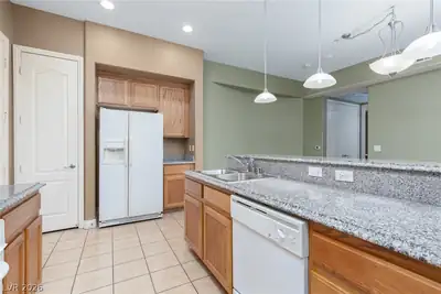 50 East SERENE Avenue 415 Kitchen
