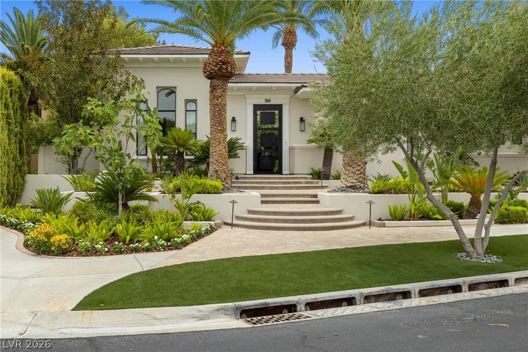 304 North Royal Ascot Drive