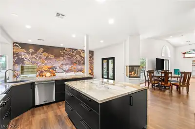7185 Ranchito Circle, Las Vegas, NV 89120 Kitchen