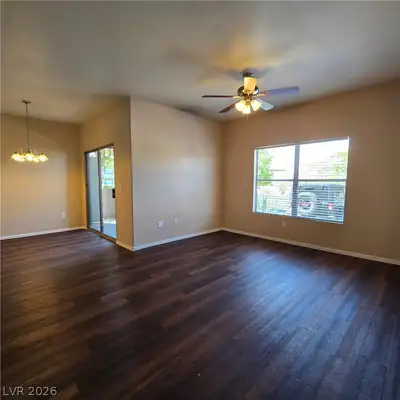 45 Maleena Mesa Street 1713 Living Room