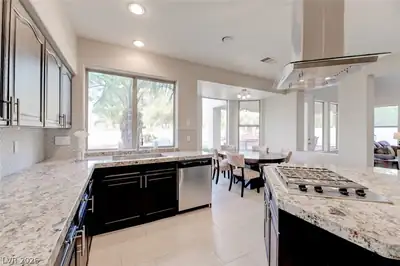 5 Chateau Whistler Court, Las Vegas, NV 89148 Kitchen