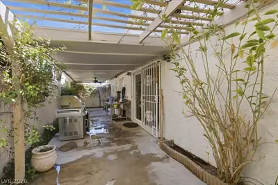 6305 Arcadia Avenue, Las Vegas, NV 89118 Patio
