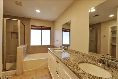 994 Trackers Glen Avenue, Henderson, NV 89015 Primary Bathroom