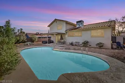 1529 Padova Drive, Las Vegas, NV 89117 Pool