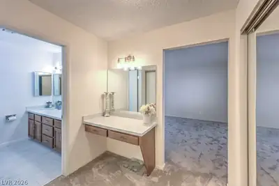 1529 Padova Drive, Las Vegas, NV 89117 Primary Bathroom