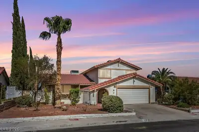 1529 Padova Drive, Las Vegas, NV 89117 Front of Structure