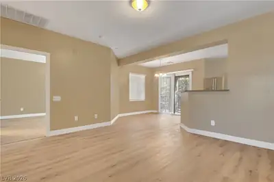 4685 Apulia Drive 202 Entry