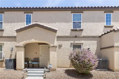 4517 Woolcomber Street, Las Vegas, NV 89115 Front of Structure