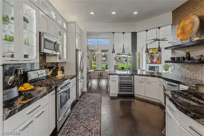 7949 Harbour Towne Avenue Las Vegas, NV 89113