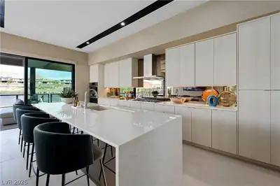 68 Lakefront Drive, Henderson, NV 89011 Kitchen