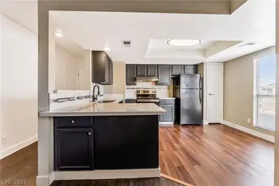 3750 Shirebrook Drive 146 Kitchen