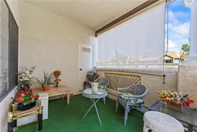 1419 Santa Margarita Street D Balcony