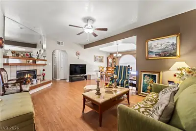 1419 Santa Margarita Street D Living Room