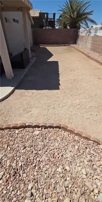 2985 Mount Hope Drive, Las Vegas, NV 89156 Yard