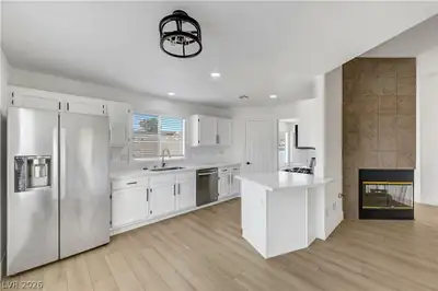 400 Breeze Way, Henderson, NV 89015 Kitchen