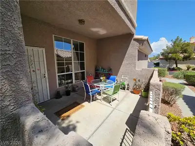 6901 Cobre Azul Avenue 102 Patio