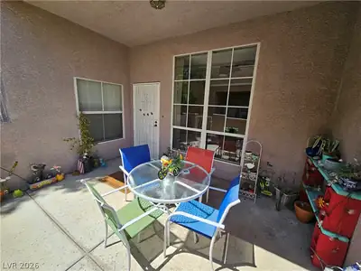 6901 Cobre Azul Avenue 102 Patio
