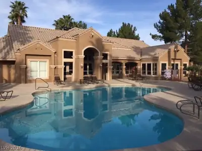 1150 North Buffalo Drive 2082 Pool