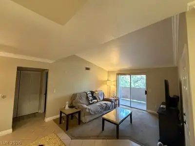 1150 North Buffalo Drive 2082 Living Room
