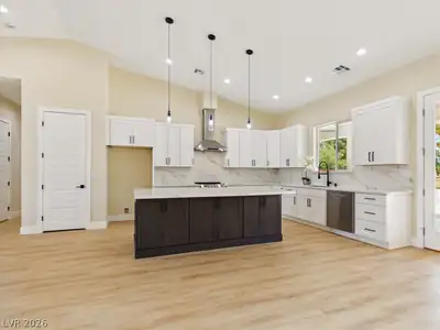 2861 South Firestone Court Kitchen