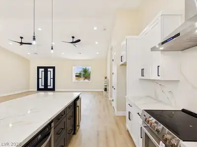 2861 South Firestone Court Kitchen