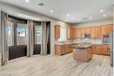 2756 Leys Burnett Avenue, Henderson, NV 89044 Kitchen