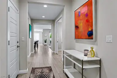 5937 Villa Loma Street, Las Vegas, NV 89148 Hallway