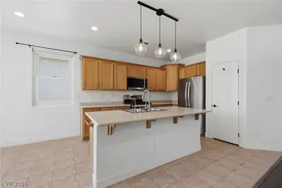 9020 Saw Horse Street, Las Vegas, NV 89143 Kitchen