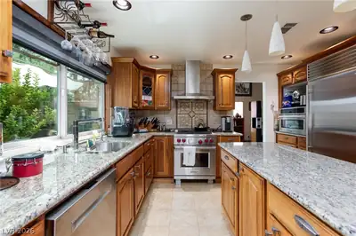 2912 Moonlight Bay Lane, Las Vegas, NV 89128 Kitchen