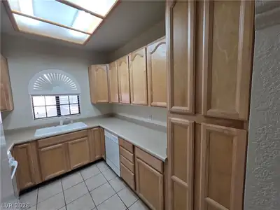 1407 Santa Margarita Street A Kitchen