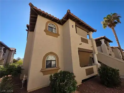 1407 Santa Margarita Street A Front of Structure