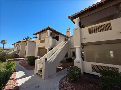 1407 Santa Margarita Street A Front of Structure