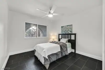 4516 East Flamingo Road Bedroom