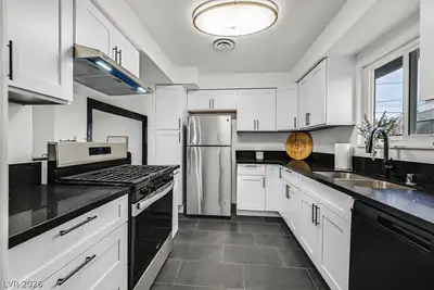 4516 East Flamingo Road Kitchen