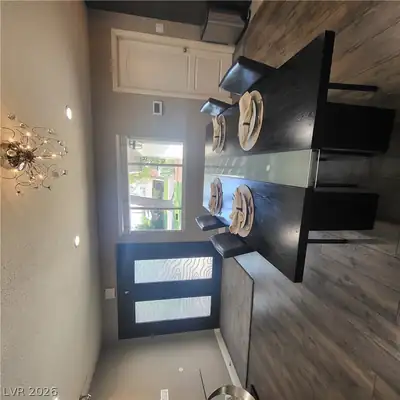2917 Colanthe Avenue, Las Vegas, NV 89102 Kitchen