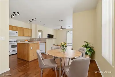 2528 Living Rock Street, Las Vegas, NV 89106 Kitchen